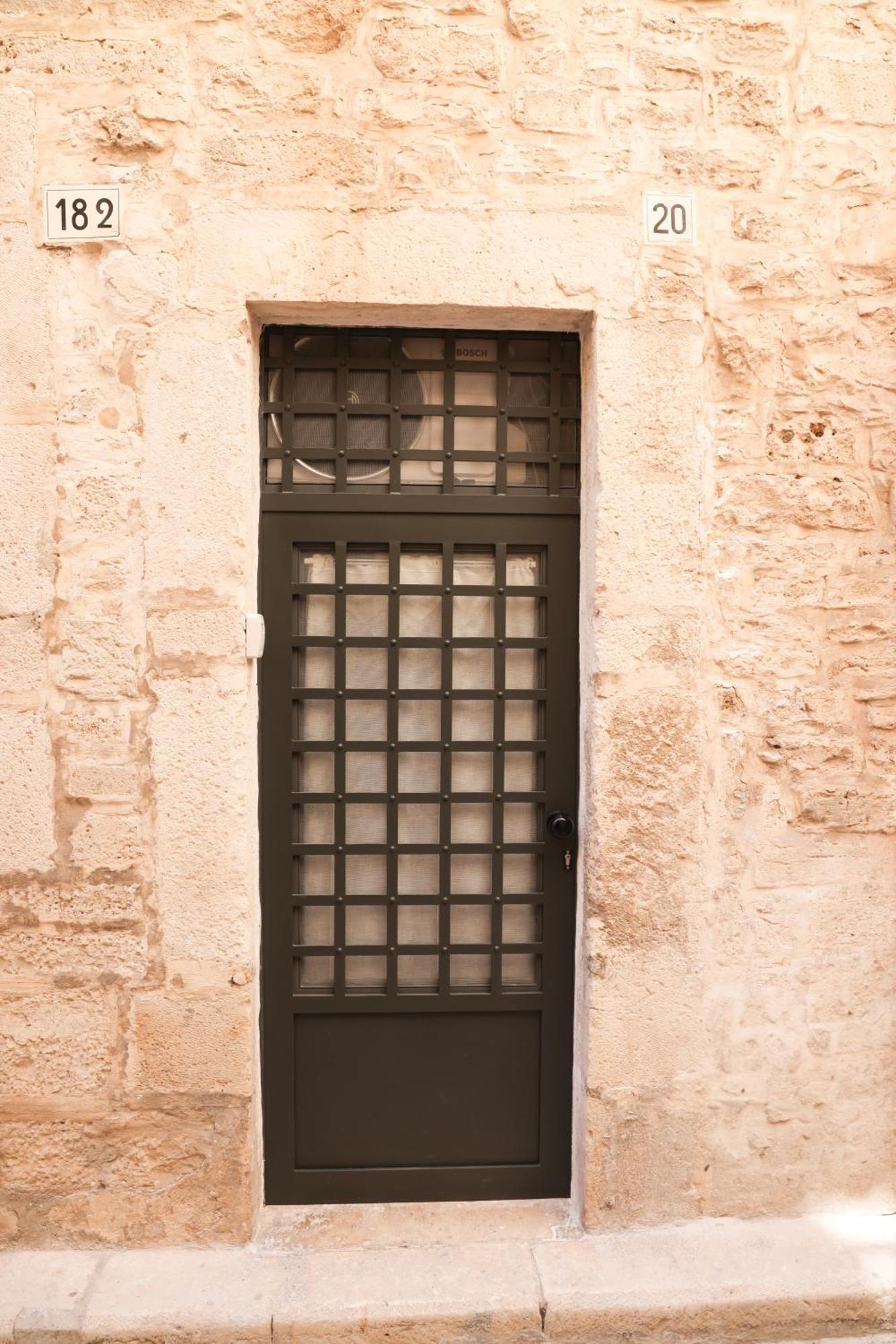 Room 20 - Piccola Camera In Pietra Bianca Giovinazzo Exteriér fotografie