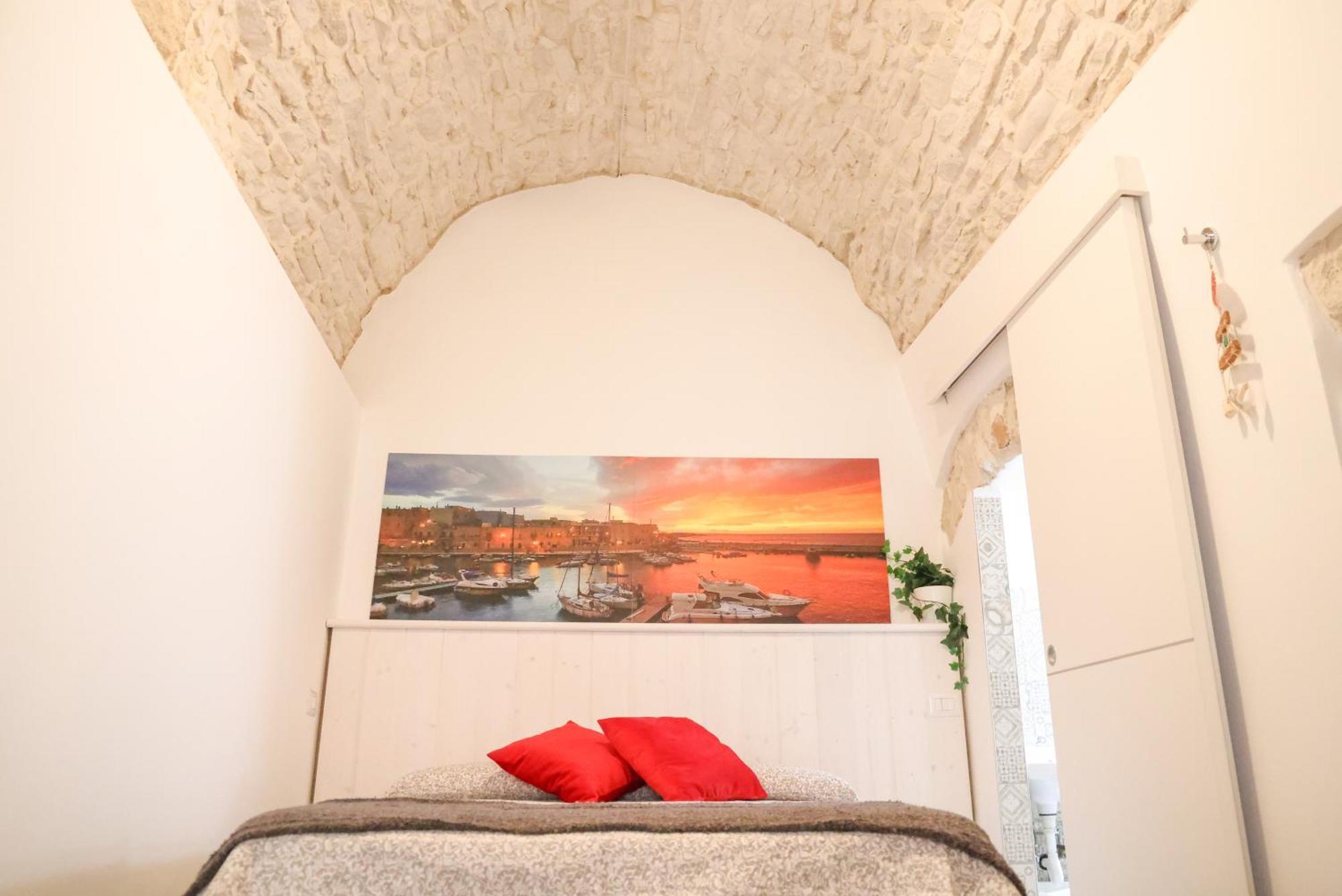 Room 20 - Piccola Camera In Pietra Bianca Giovinazzo Exteriér fotografie